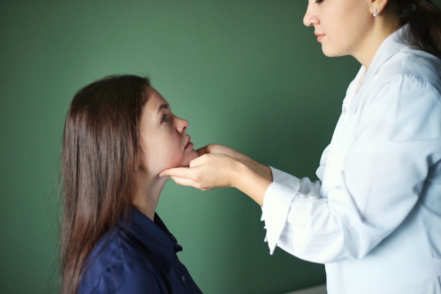 Воспаление лимфоузлов за ухом. Причины и лечение воспаления лимфоузлов около уха